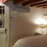 Bed & Breakfast Parc De Launay 3*