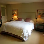 Parc De Launay Bed & Breakfast