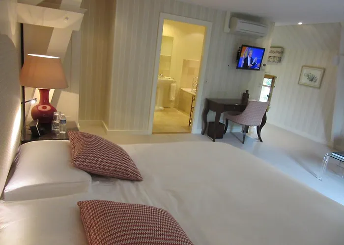 Couette-café Parc De Launay 3*